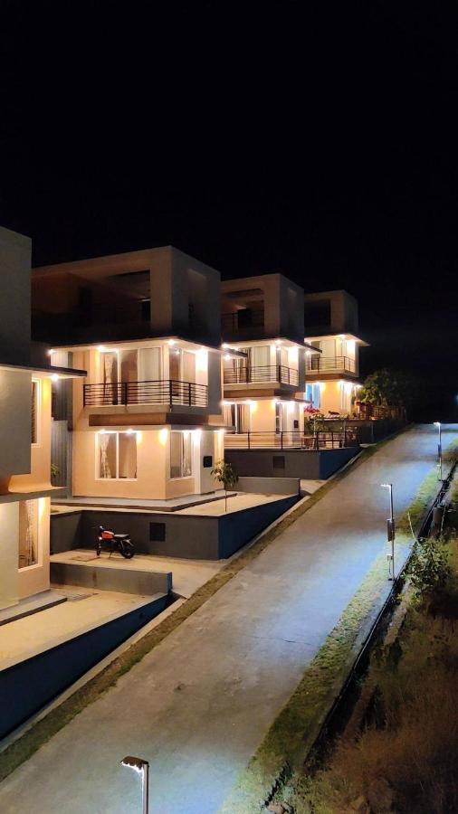 Royal Meadows - Igatpuri Bungalow B Экстерьер фото